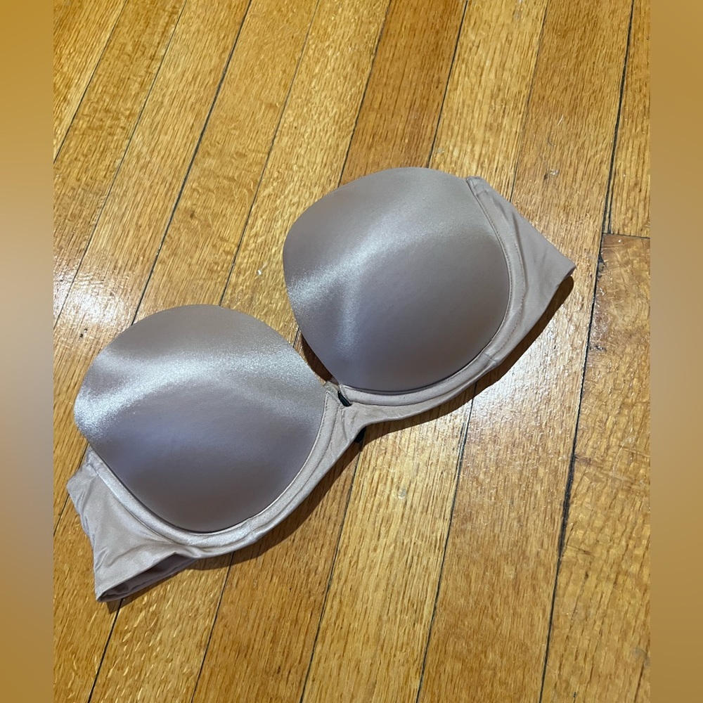 Victoria’s Secret Wired Strapless Bra Nude